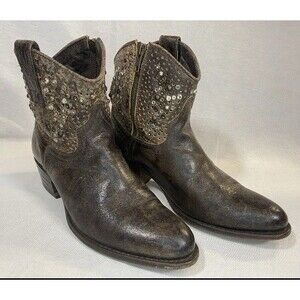 FRYE Deborah Studded Ankle Boot 7 Brown Distressed Leather Zip Booties Boots